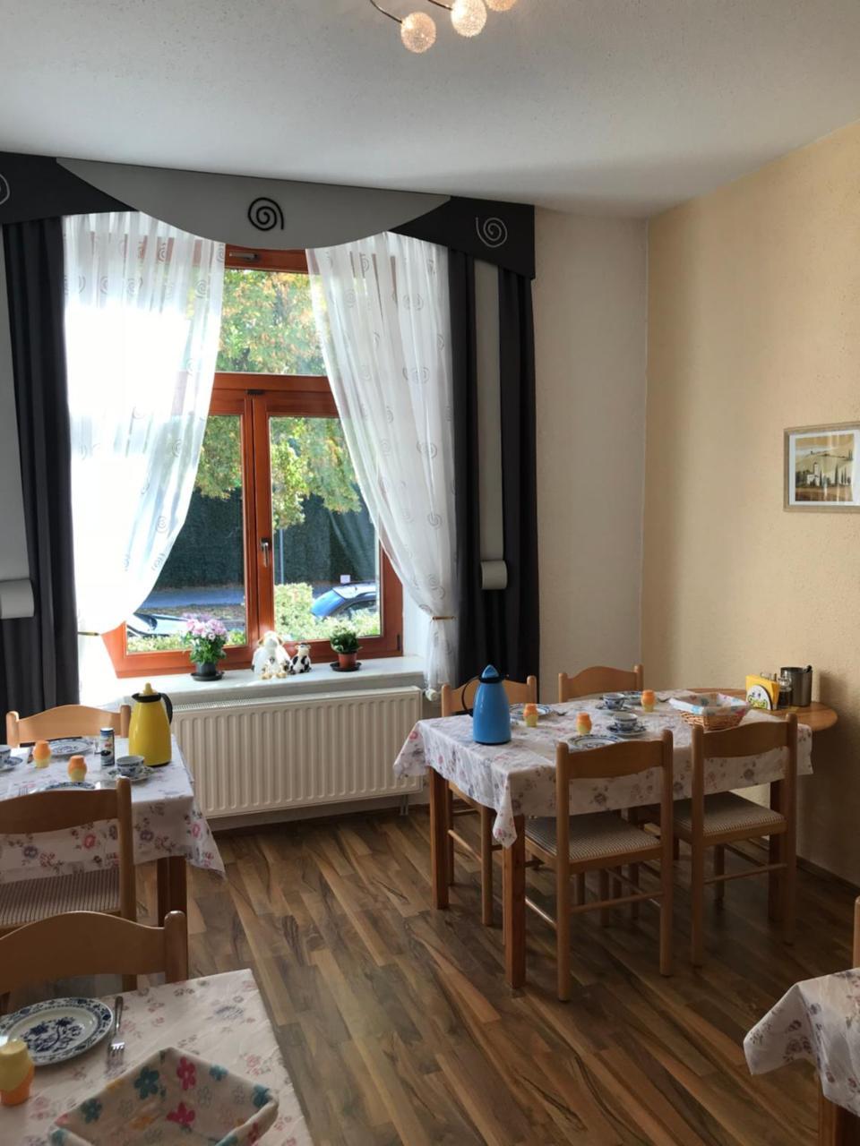 Pension Holzhausen Hotel Quedlinburg Bagian luar foto