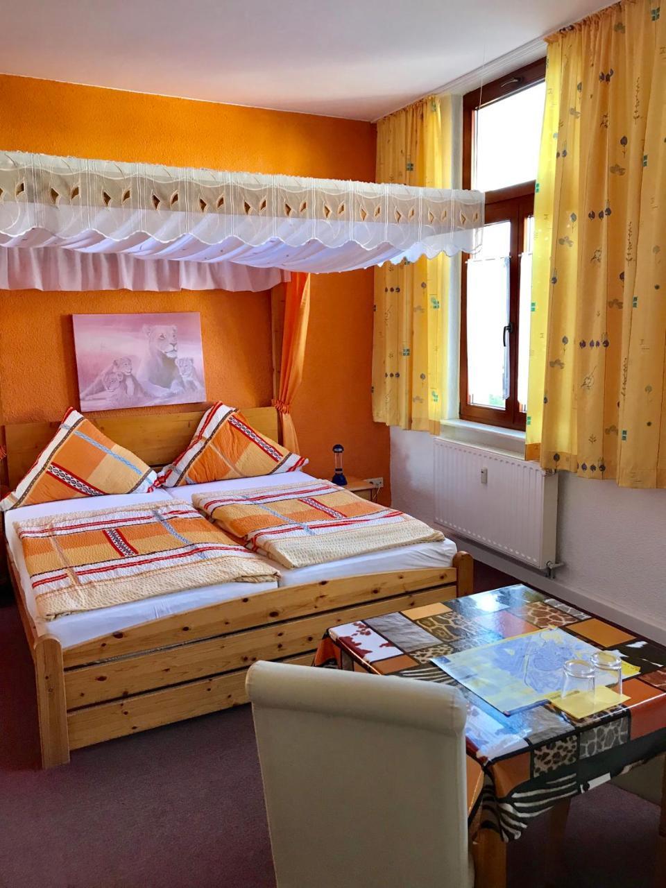Pension Holzhausen Hotel Quedlinburg Bagian luar foto